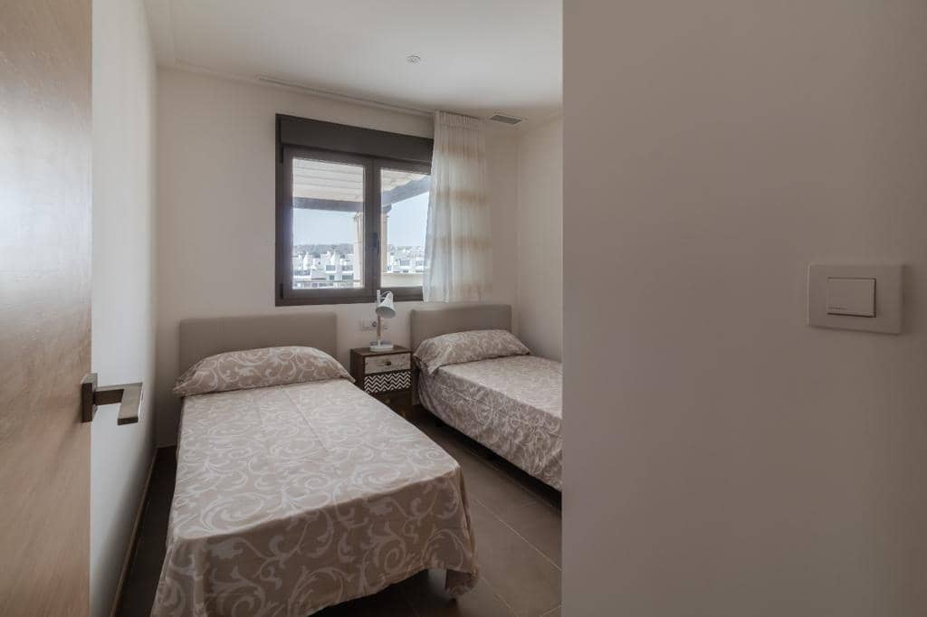 2 slaapkamer Appartement te koop in Arenales del Sol met zwembad garage - € 395.000 (Ref: 9064628)