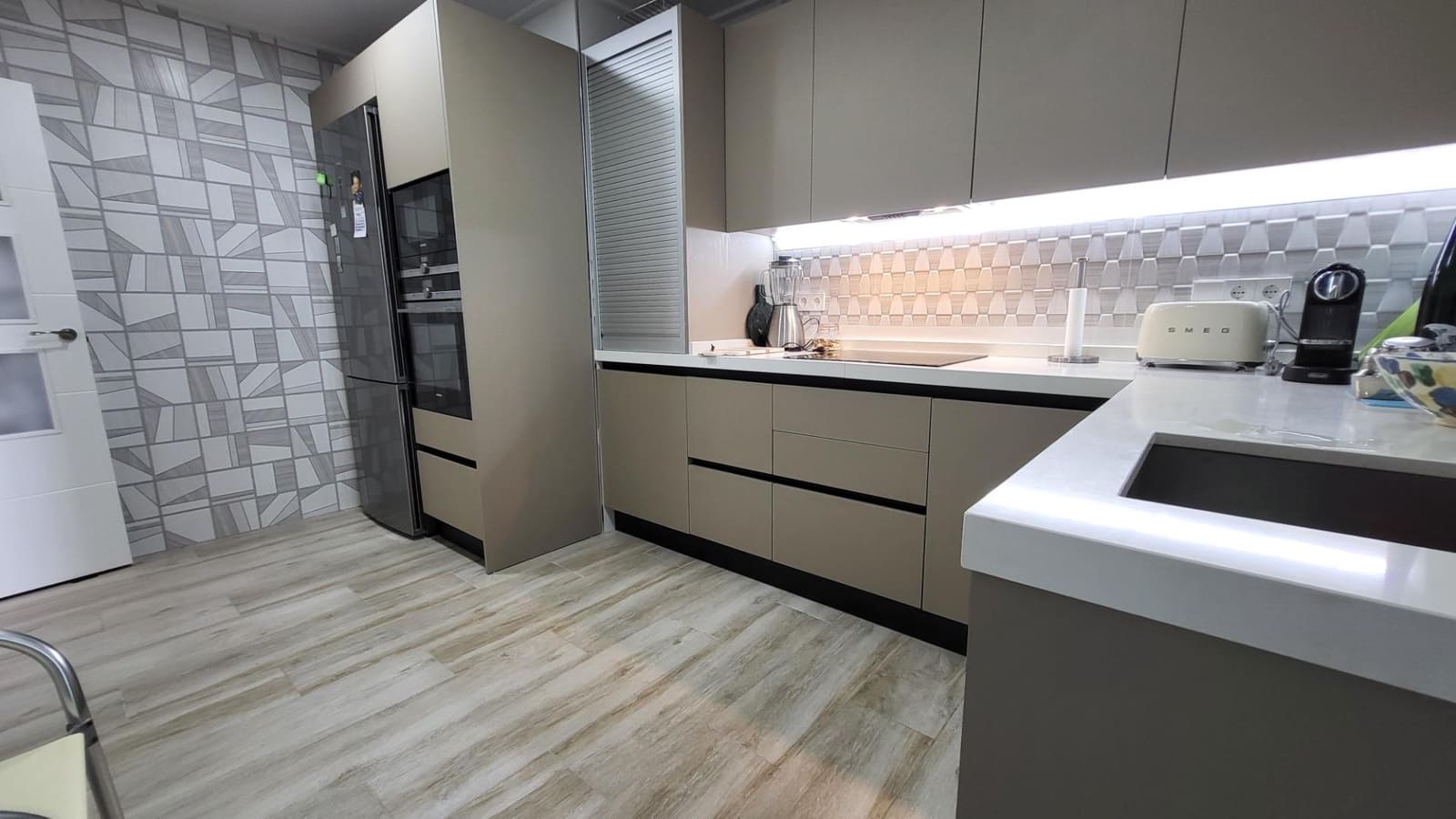 3 quarto Apartamento para venda em Arenales del Sol com piscina garagem - 480 000 € (Ref: 9064631)