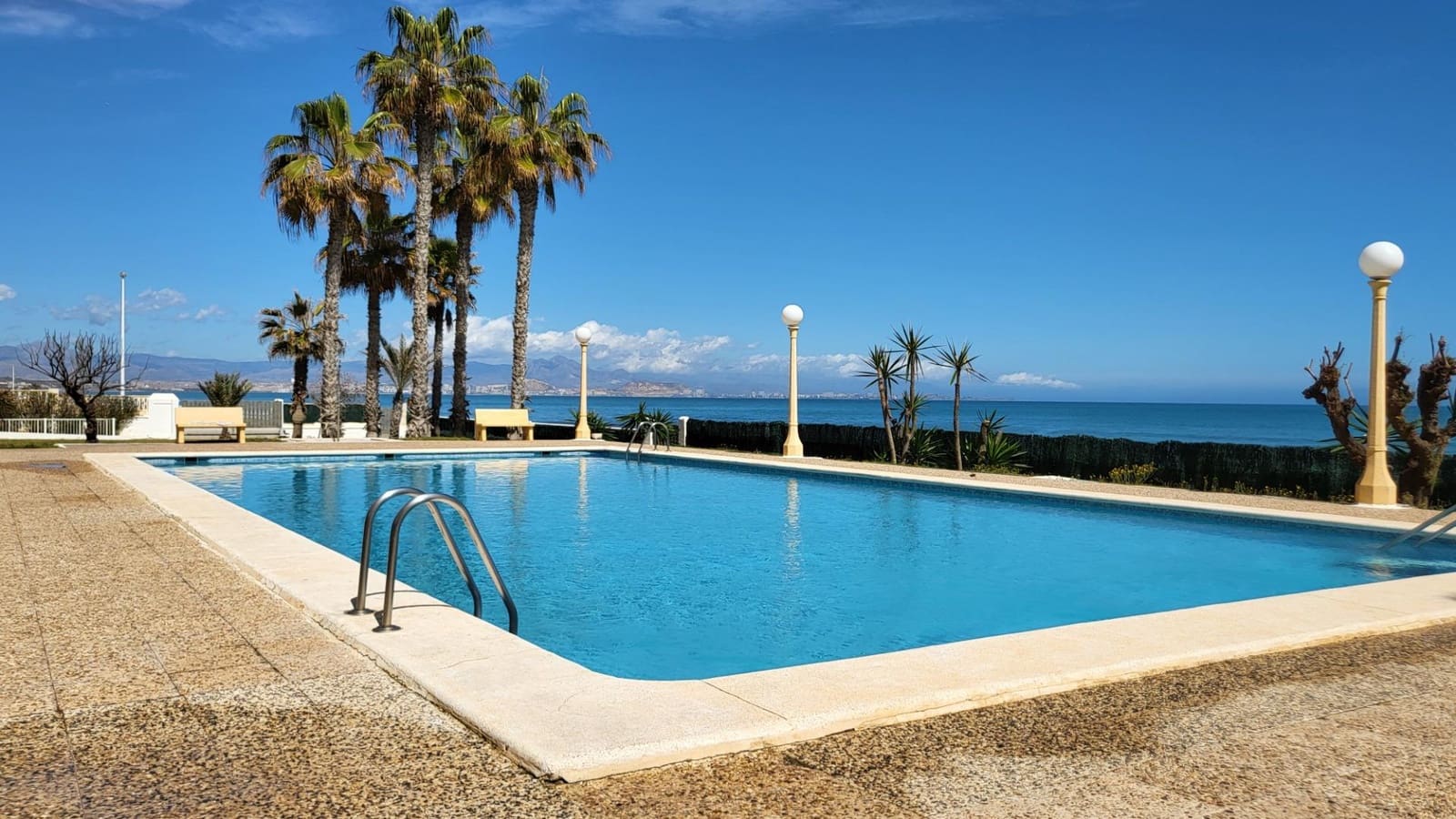 3 quarto Apartamento para venda em Arenales del Sol com piscina garagem - 480 000 € (Ref: 9064631)