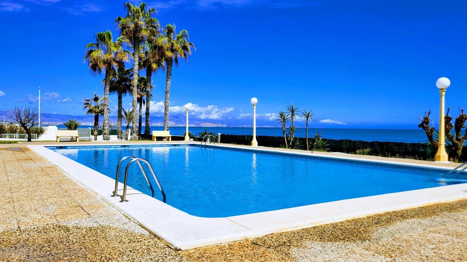 3 quarto Apartamento para venda em Arenales del Sol com piscina garagem - 480 000 € (Ref: 9064631)