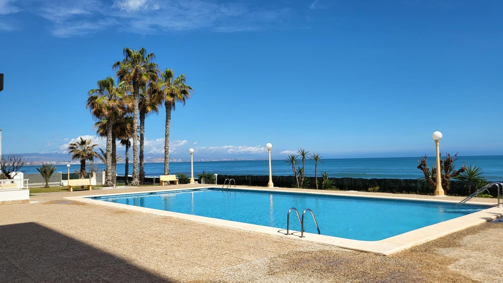 3 quarto Apartamento para venda em Arenales del Sol com piscina garagem - 480 000 € (Ref: 9064631)