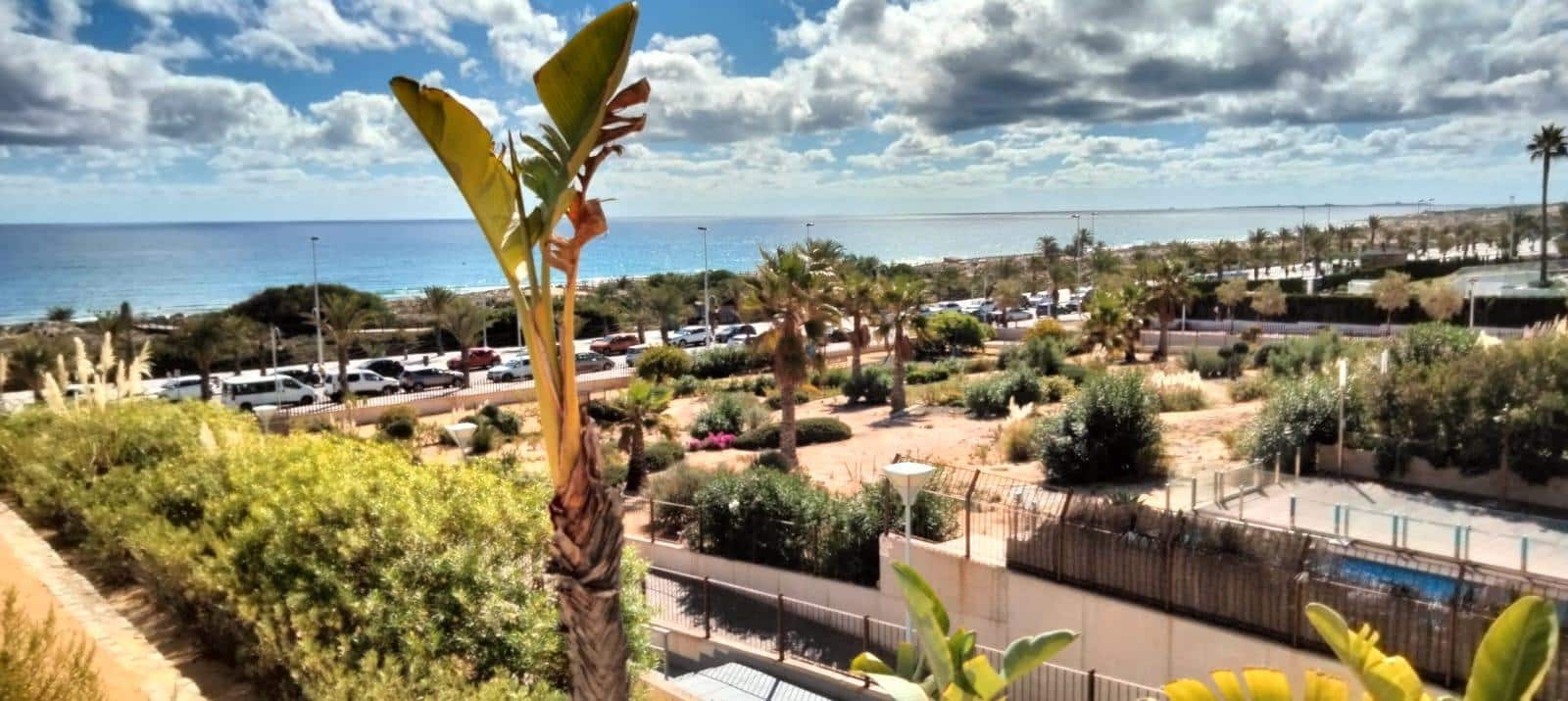 2 soverom Leilighet til salgs i Arenales del Sol med svømmebasseng garasje - € 395 000 (Ref: 9064632)