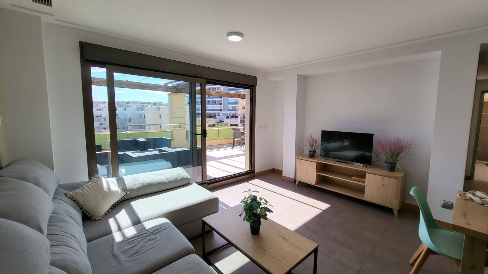 2 soverom Leilighet til salgs i Arenales del Sol med svømmebasseng garasje - € 395 000 (Ref: 9064632)