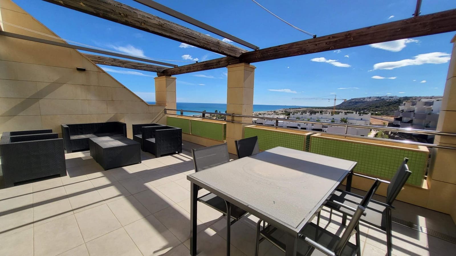 2 soverom Leilighet til salgs i Arenales del Sol med svømmebasseng garasje - € 395 000 (Ref: 9064632)