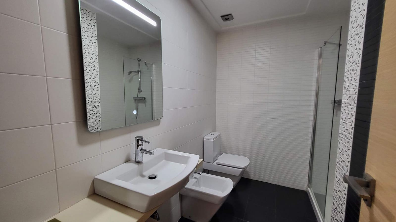 2 soverom Leilighet til salgs i Arenales del Sol med svømmebasseng garasje - € 395 000 (Ref: 9064632)