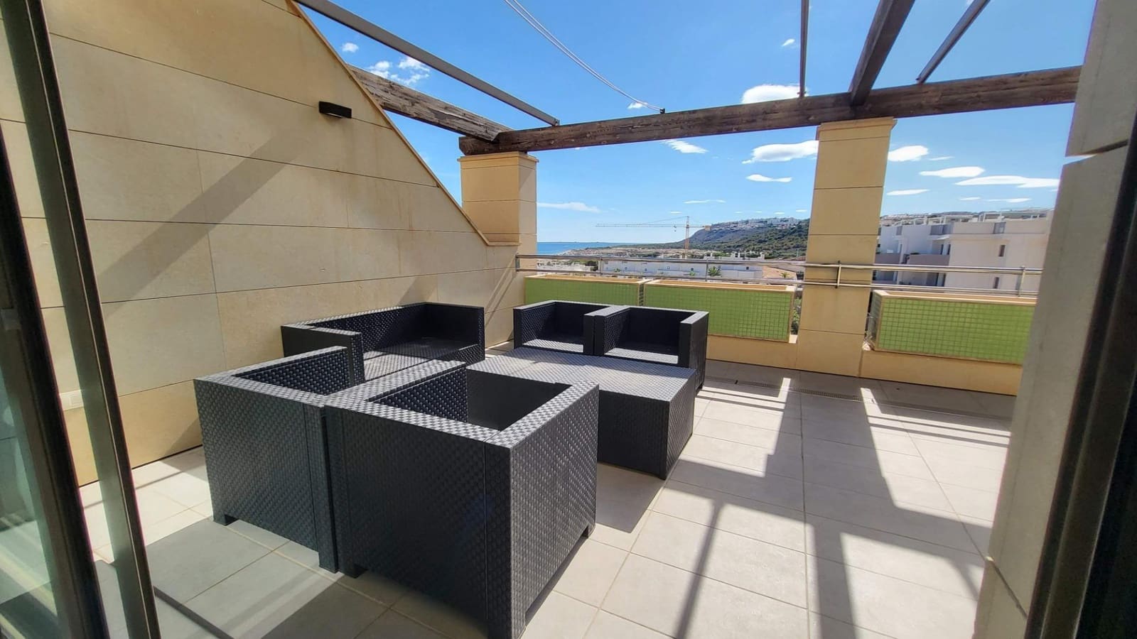 2 soverom Leilighet til salgs i Arenales del Sol med svømmebasseng garasje - € 395 000 (Ref: 9064632)