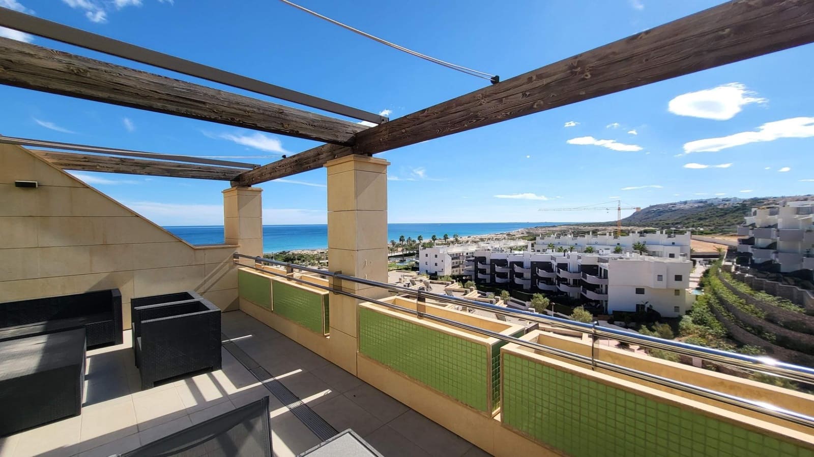 2 soverom Leilighet til salgs i Arenales del Sol med svømmebasseng garasje - € 395 000 (Ref: 9064632)