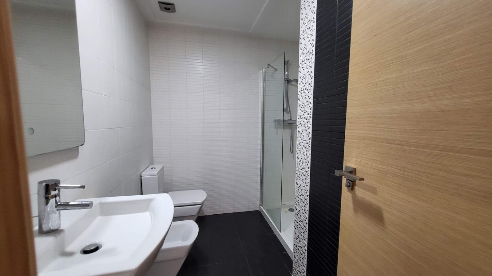 2 soverom Leilighet til salgs i Arenales del Sol med svømmebasseng garasje - € 395 000 (Ref: 9064632)