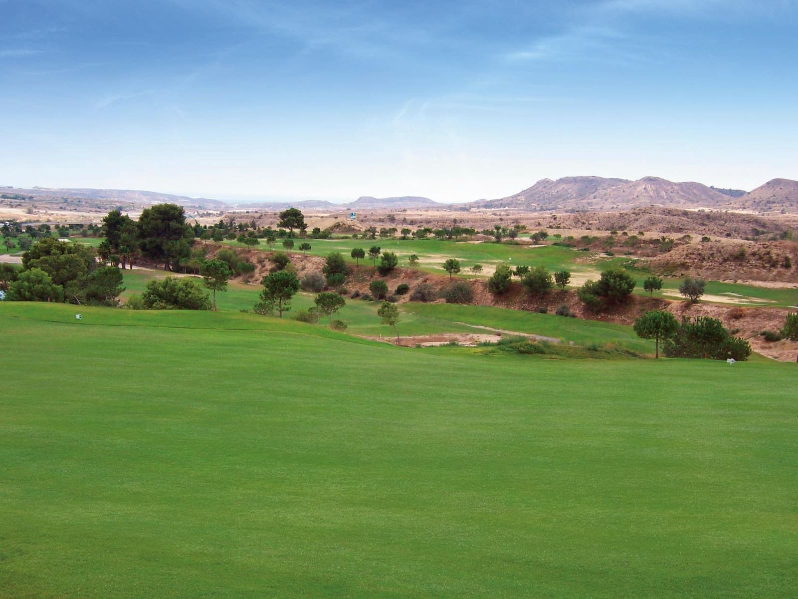 3 makuuhuone Huoneisto myytävänä paikassa Monforte del Cid mukana uima-altaan 
autotalli - 280 000 € (Ref: 9064640)