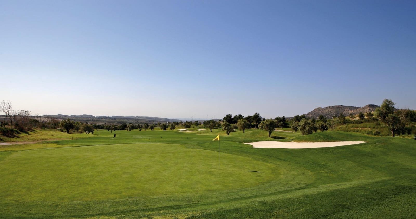 3 makuuhuone Huoneisto myytävänä paikassa Monforte del Cid mukana uima-altaan 
autotalli - 280 000 € (Ref: 9064640)