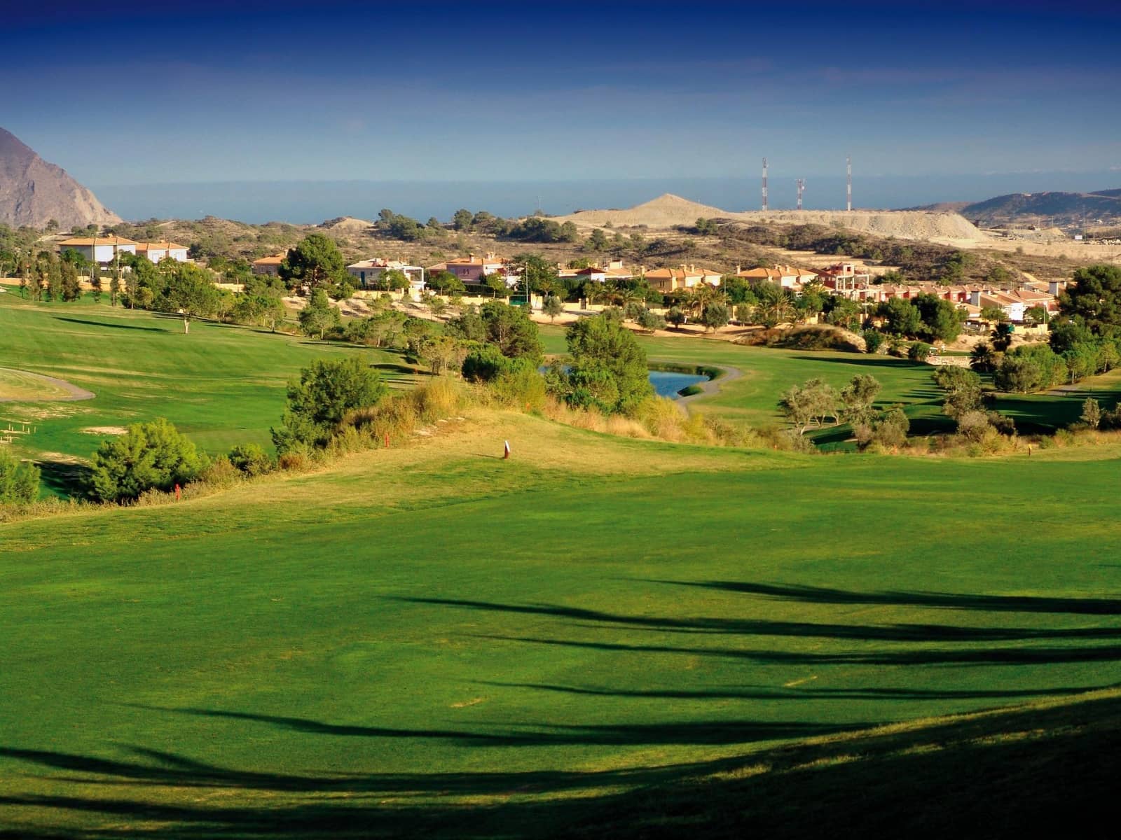 3 makuuhuone Huoneisto myytävänä paikassa Monforte del Cid mukana uima-altaan 
autotalli - 280 000 € (Ref: 9064640)