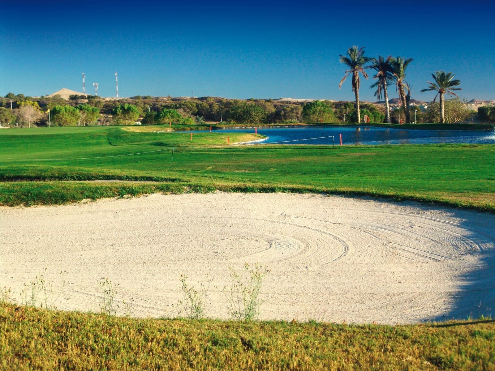 3 makuuhuone Huoneisto myytävänä paikassa Monforte del Cid mukana uima-altaan 
autotalli - 280 000 € (Ref: 9064640)