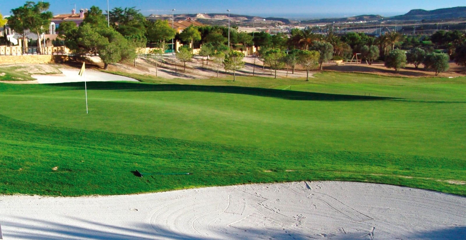 Apartamento de 3 habitaciones en Monforte del Cid en venta con piscina garaje - 269.000 € (Ref: 9064640)