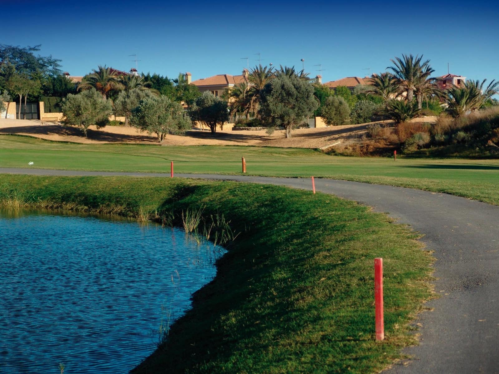 Apartamento de 3 habitaciones en Monforte del Cid en venta con piscina garaje - 269.000 € (Ref: 9064640)