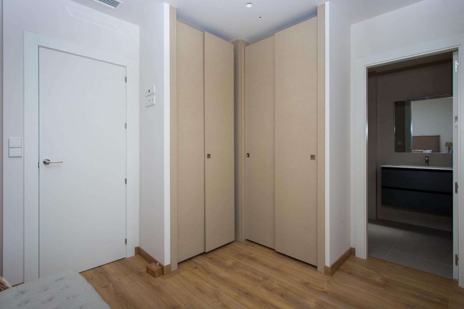 3 slaapkamer Bungalow te koop in Monforte del Cid met zwembad garage - € 365.000 (Ref: 9096060)