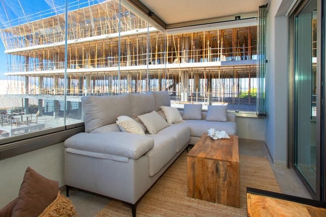 Ático de 2 habitaciones en Santa Pola en venta con piscina garaje - 420.000 € (Ref: 9096062)