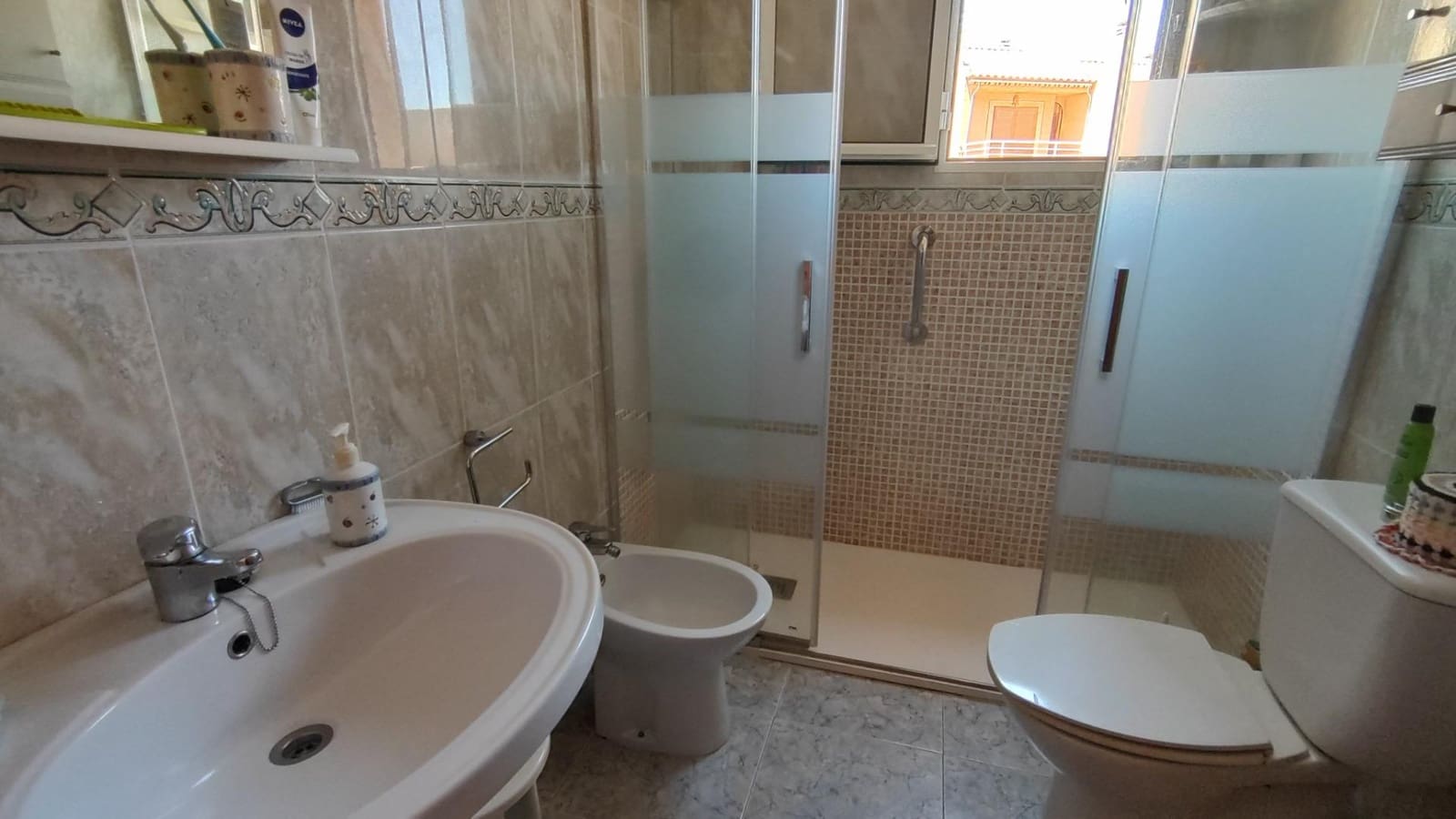 2 soverom Leilighet til salgs i Arenales del Sol med svømmebasseng garasje - € 199 750 (Ref: 9141597)