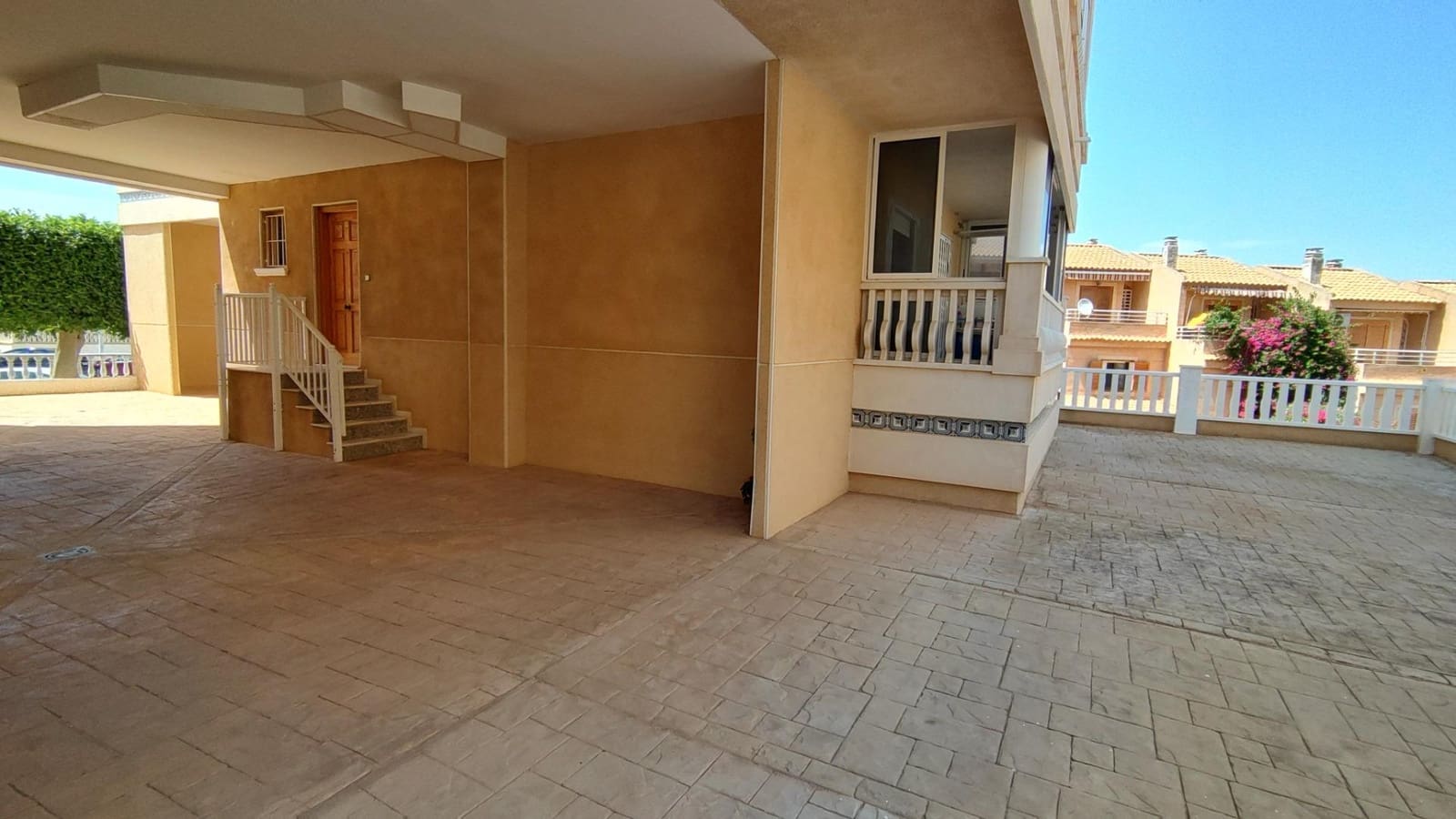 2 quarto Apartamento para venda em Arenales del Sol com piscina garagem - 199 750 € (Ref: 9141597)