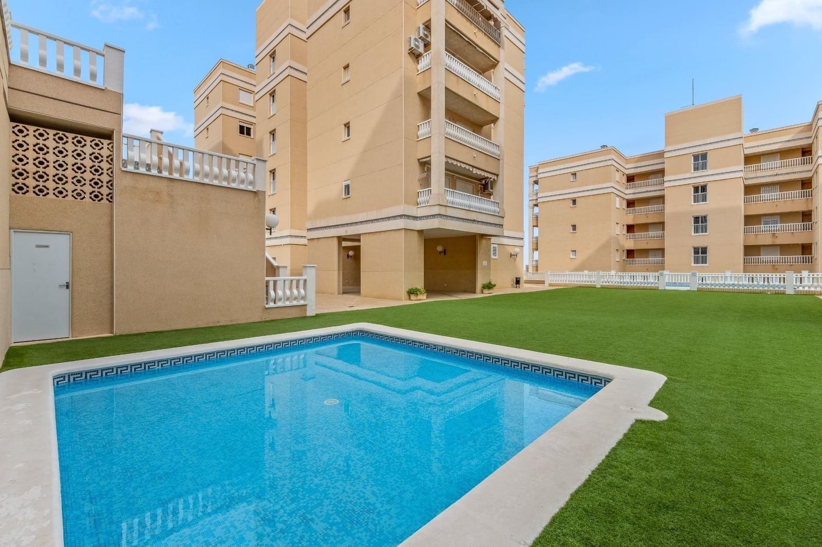 2 quarto Apartamento para venda em Arenales del Sol com piscina garagem - 199 750 € (Ref: 9141597)