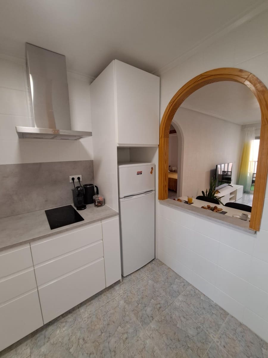 2 slaapkamer Appartement te koop in Arenales del Sol met zwembad garage - € 227.000 (Ref: 9180962)