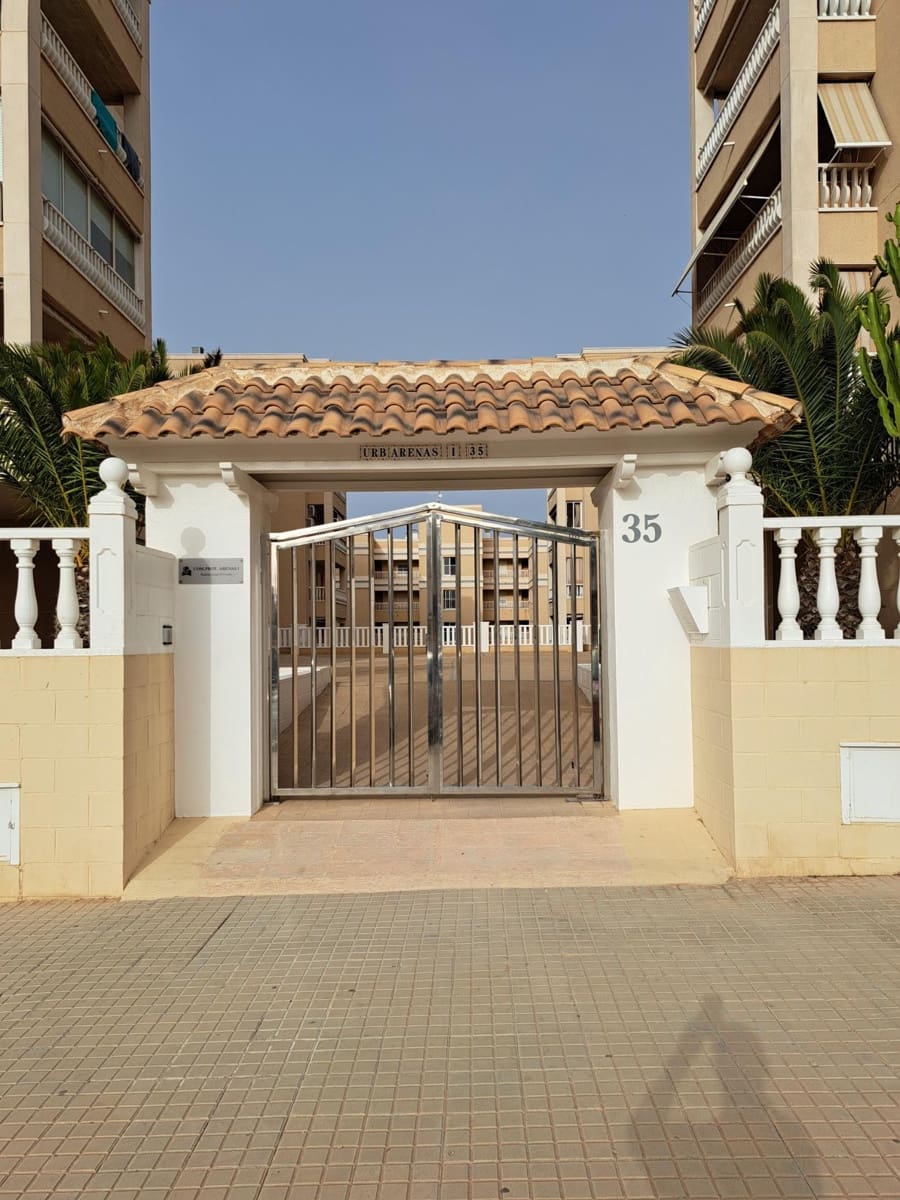 2 slaapkamer Appartement te koop in Arenales del Sol met zwembad garage - € 227.000 (Ref: 9180962)