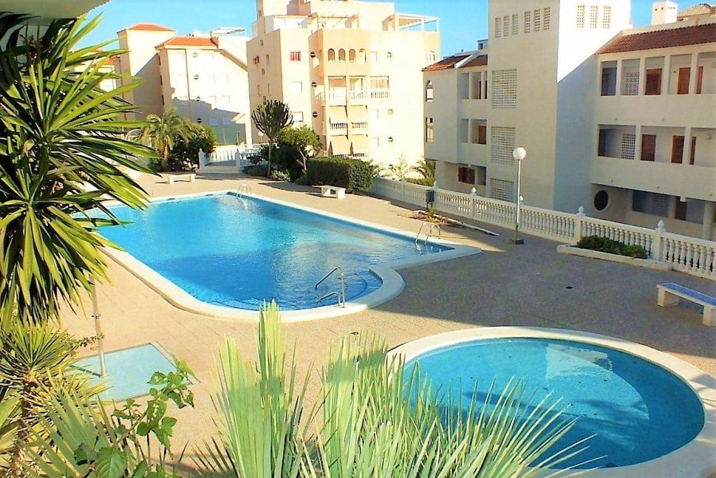 2 soveværelse Lejlighed til salg i Arenales del Sol med swimmingpool - € 340.000 (Ref: 9282225)