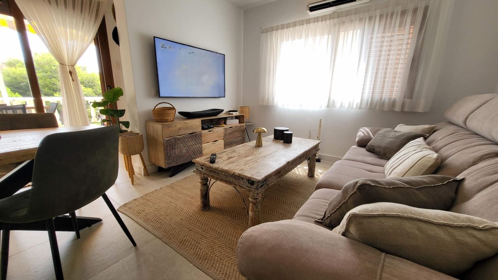 2 soveværelse Lejlighed til salg i Arenales del Sol med swimmingpool - € 340.000 (Ref: 9282225)