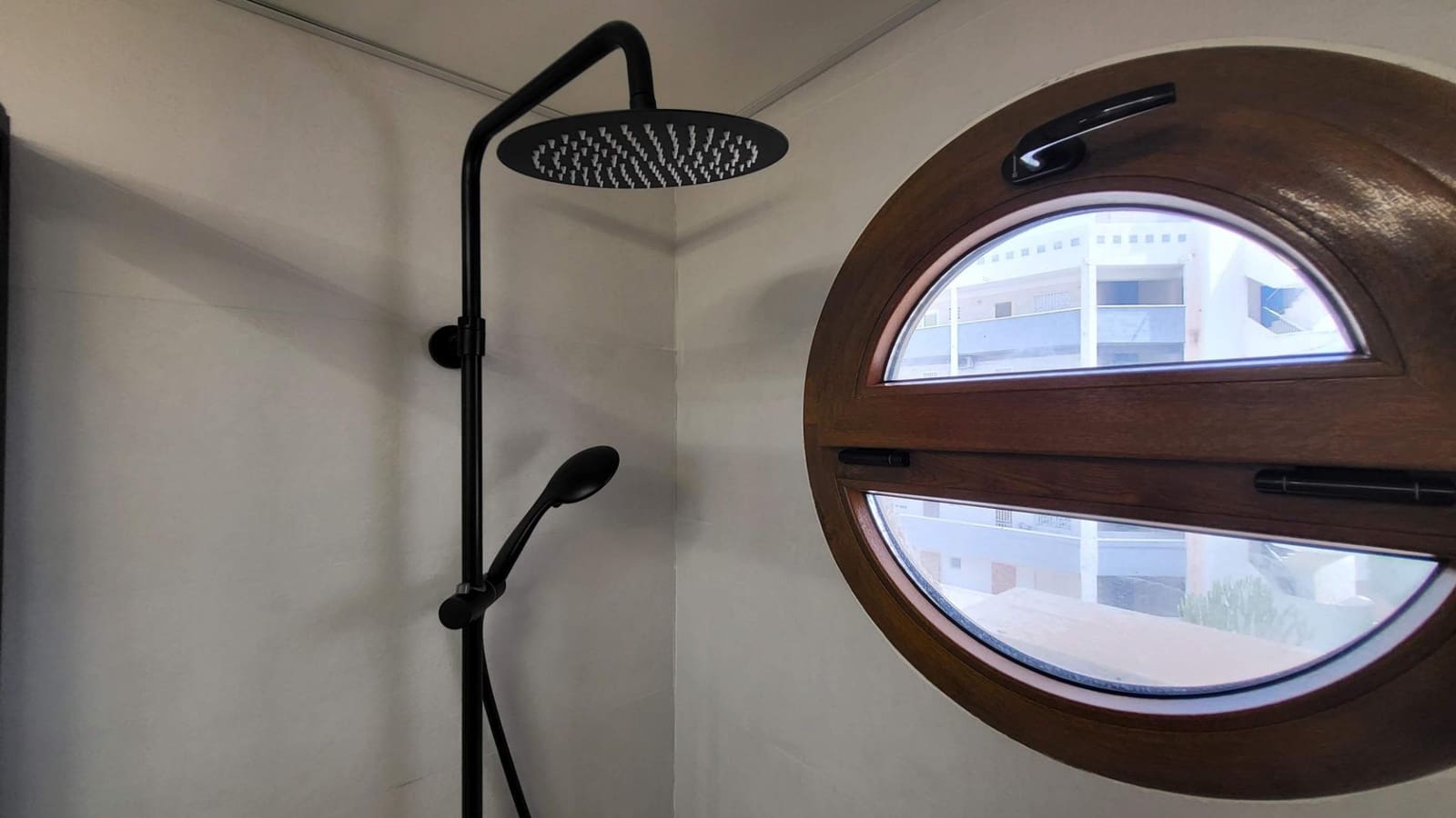 2 soveværelse Lejlighed til salg i Arenales del Sol med swimmingpool - € 340.000 (Ref: 9282225)