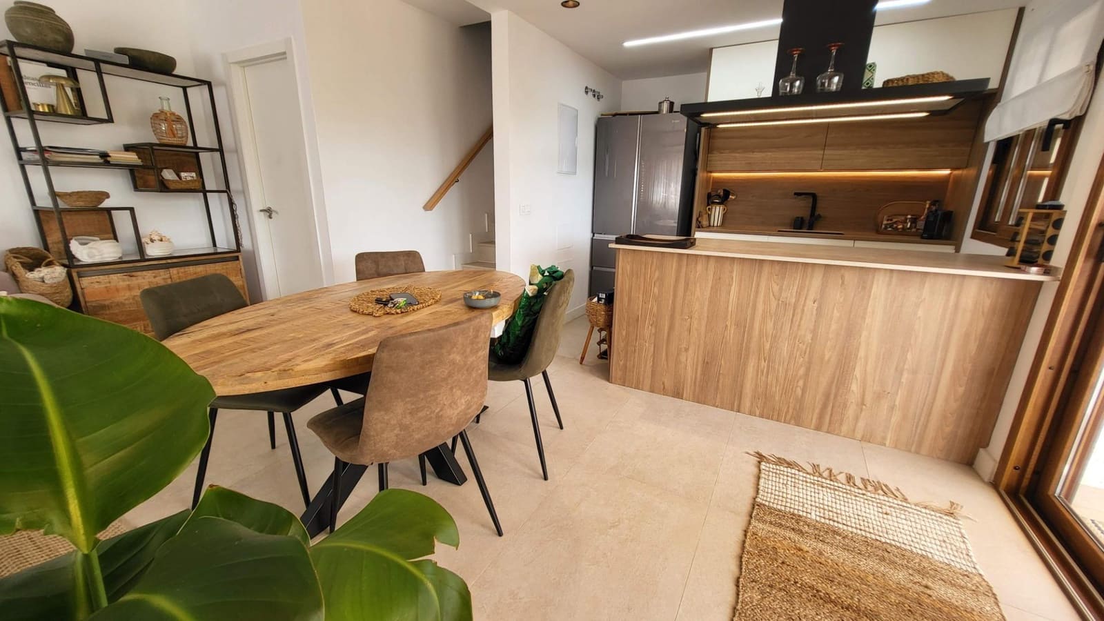 2 soveværelse Lejlighed til salg i Arenales del Sol med swimmingpool - € 340.000 (Ref: 9282225)