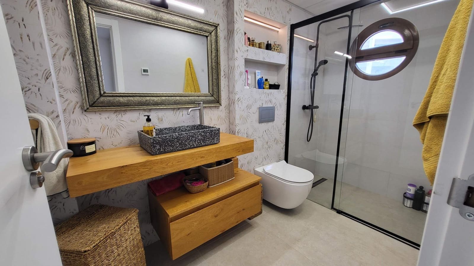 2 soveværelse Lejlighed til salg i Arenales del Sol med swimmingpool - € 340.000 (Ref: 9282225)