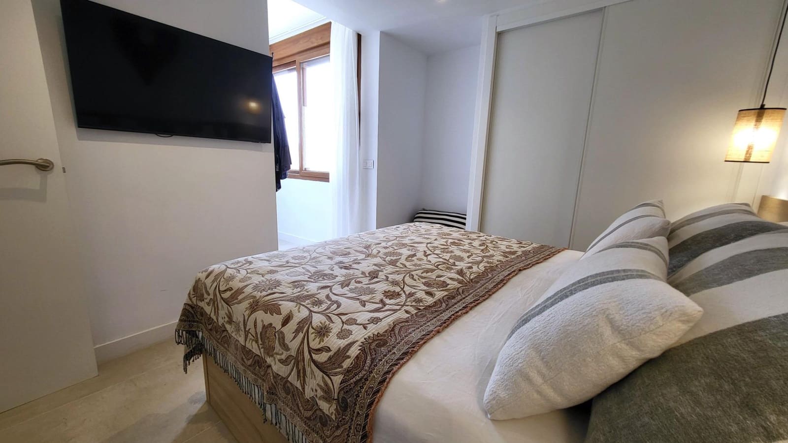 2 soveværelse Lejlighed til salg i Arenales del Sol med swimmingpool - € 340.000 (Ref: 9282225)