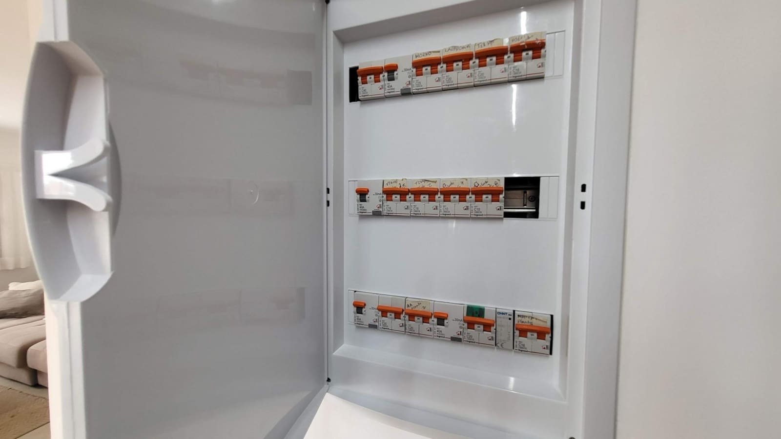 2 soveværelse Lejlighed til salg i Arenales del Sol med swimmingpool - € 340.000 (Ref: 9282225)