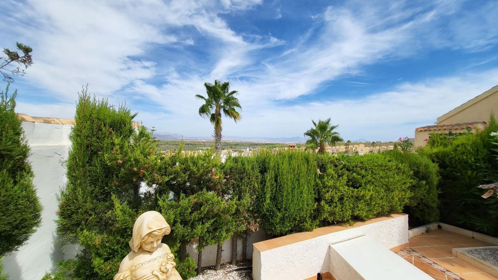 3 makuuhuone Huvila myytävänä paikassa Gran Alacant mukana uima-altaan 
autotalli - 525 000 € (Ref: 9376714)