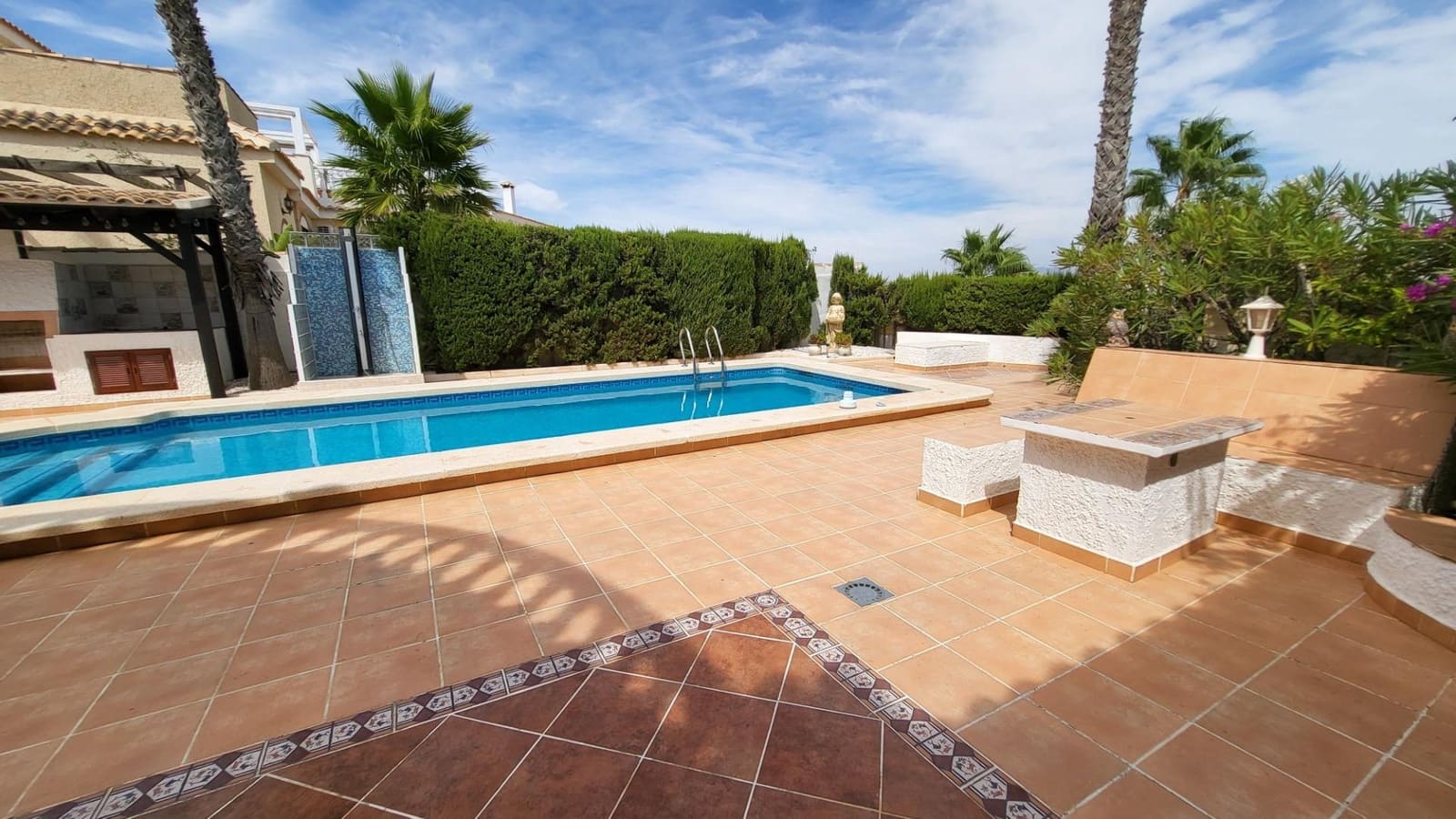 3 makuuhuone Huvila myytävänä paikassa Gran Alacant mukana uima-altaan 
autotalli - 525 000 € (Ref: 9376714)