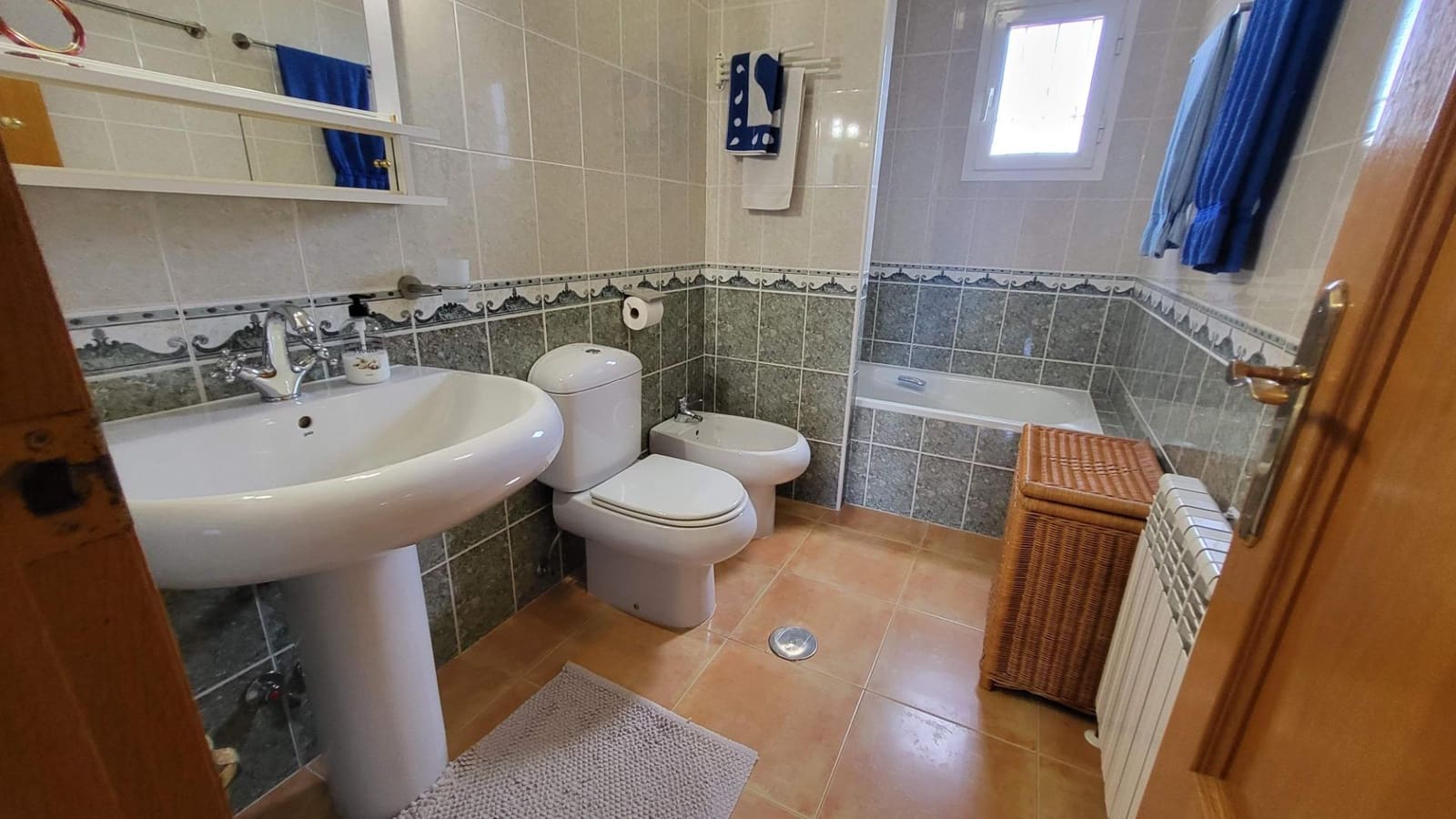 3 makuuhuone Huvila myytävänä paikassa Gran Alacant mukana uima-altaan 
autotalli - 525 000 € (Ref: 9376714)