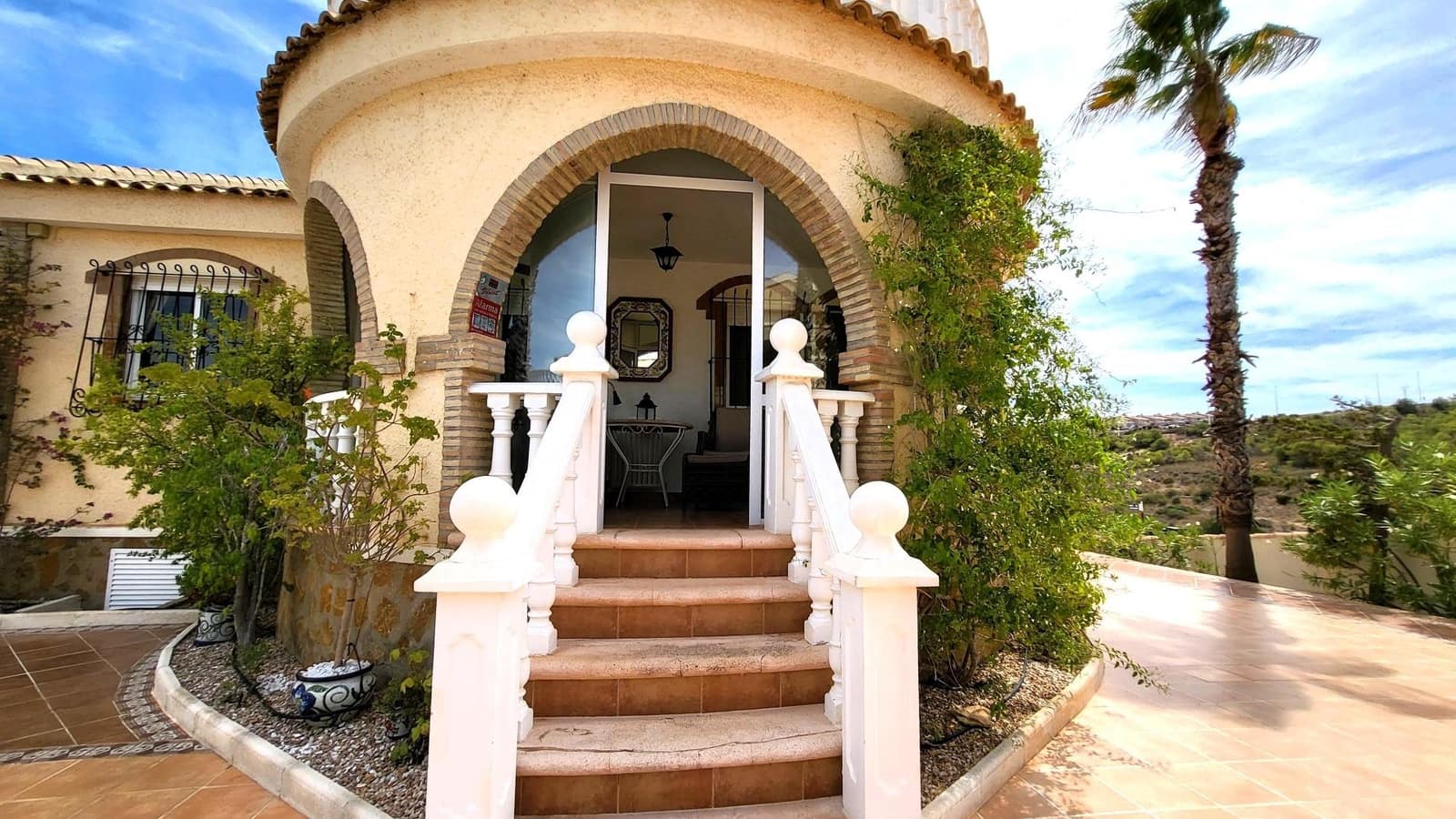 3 makuuhuone Huvila myytävänä paikassa Gran Alacant mukana uima-altaan 
autotalli - 525 000 € (Ref: 9376714)