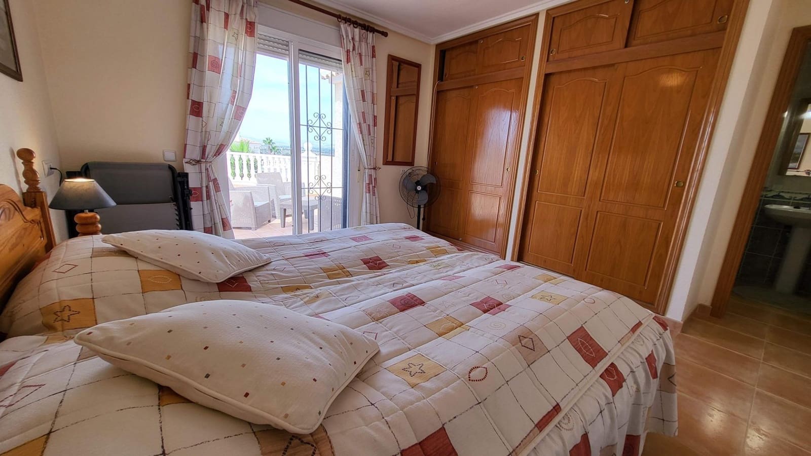 3 makuuhuone Huvila myytävänä paikassa Gran Alacant mukana uima-altaan 
autotalli - 525 000 € (Ref: 9376714)