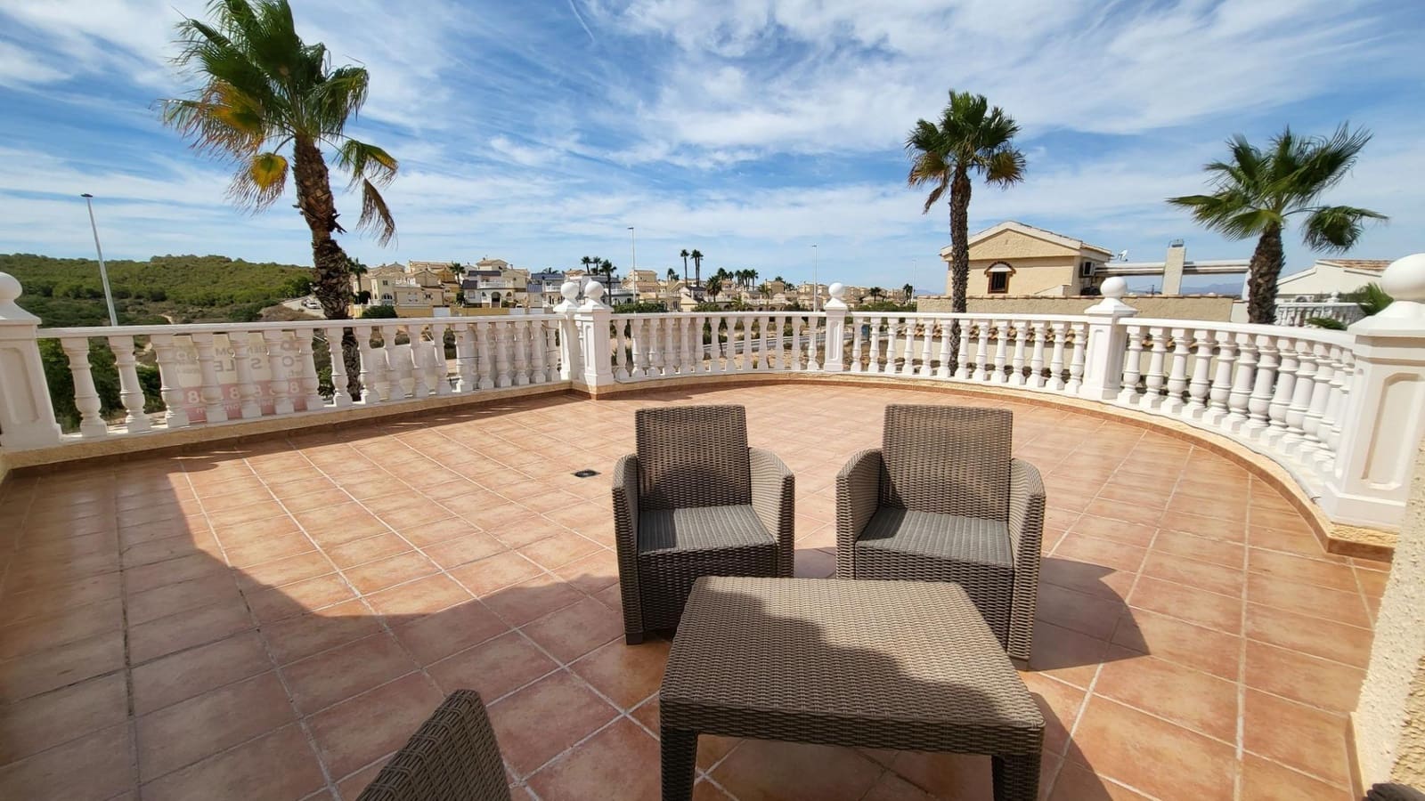 3 makuuhuone Huvila myytävänä paikassa Gran Alacant mukana uima-altaan 
autotalli - 525 000 € (Ref: 9376714)