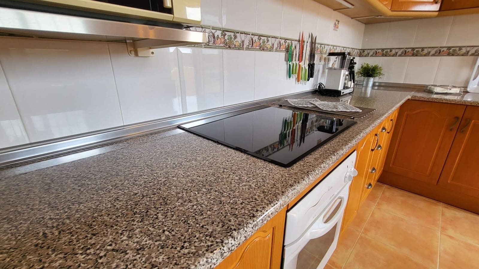 3 makuuhuone Huvila myytävänä paikassa Gran Alacant mukana uima-altaan 
autotalli - 525 000 € (Ref: 9376714)