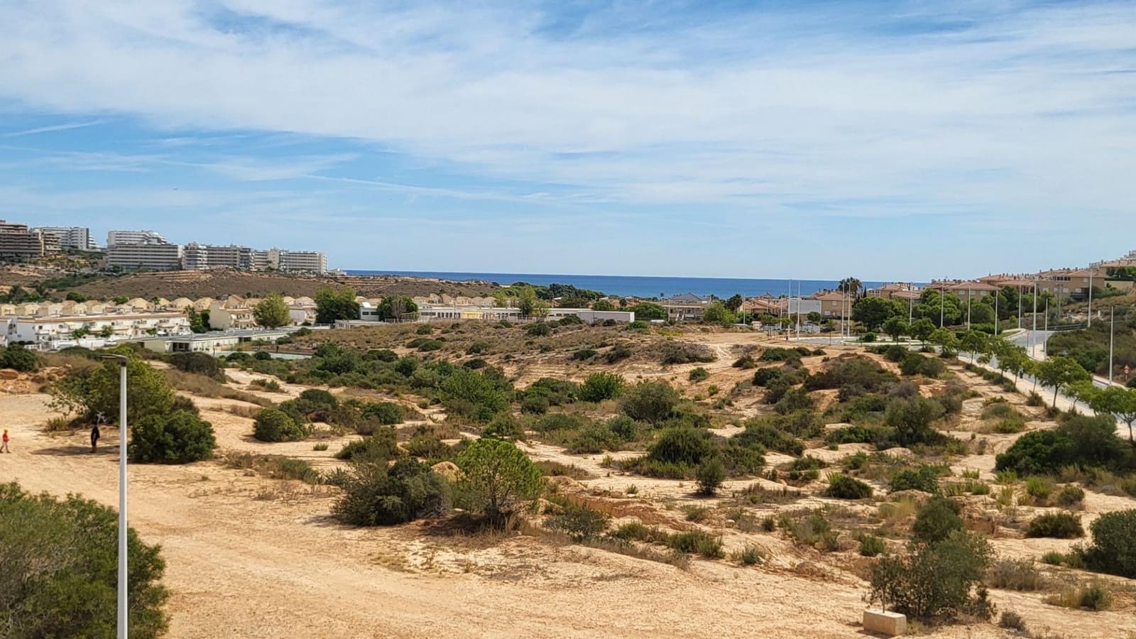 3 makuuhuone Huvila myytävänä paikassa Gran Alacant mukana uima-altaan 
autotalli - 525 000 € (Ref: 9376714)