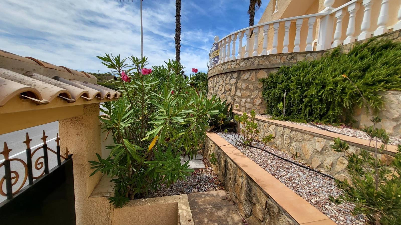 3 makuuhuone Huvila myytävänä paikassa Gran Alacant mukana uima-altaan 
autotalli - 525 000 € (Ref: 9376714)