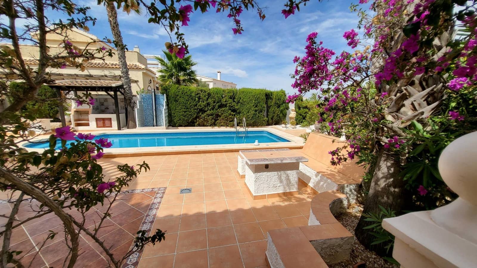 3 makuuhuone Huvila myytävänä paikassa Gran Alacant mukana uima-altaan 
autotalli - 525 000 € (Ref: 9376714)