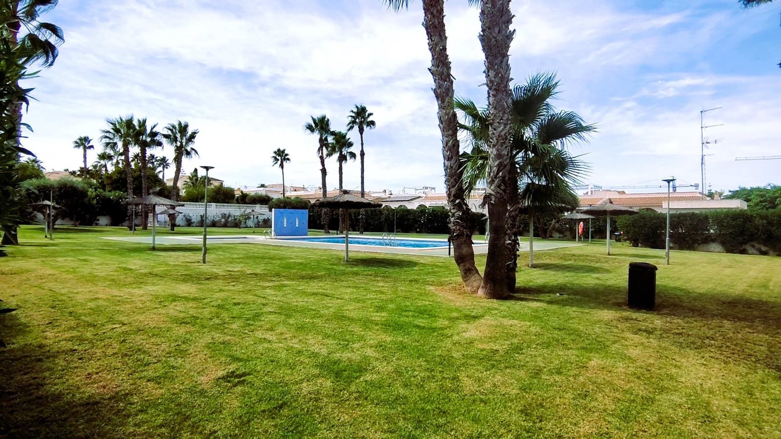 3 makuuhuone Huvila myytävänä paikassa Gran Alacant mukana uima-altaan 
autotalli - 525 000 € (Ref: 9376714)