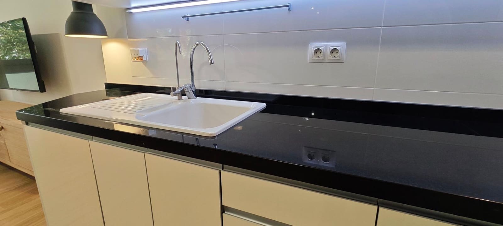 2 chambre Appartement à vendre à Playa de San Juan avec piscine - 410 000 € (Ref: 9730260)