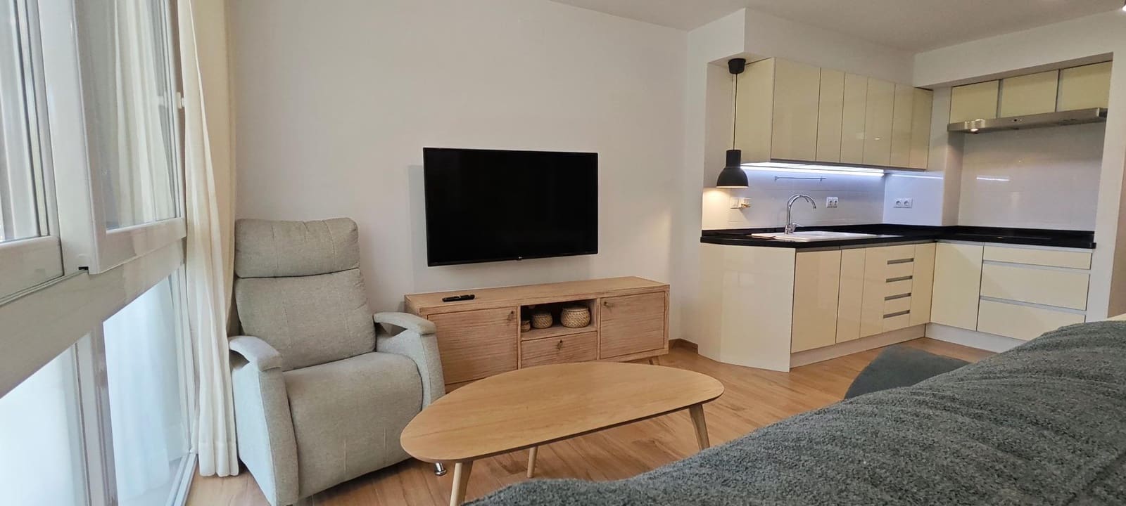 2 chambre Appartement à vendre à Playa de San Juan avec piscine - 410 000 € (Ref: 9730260)