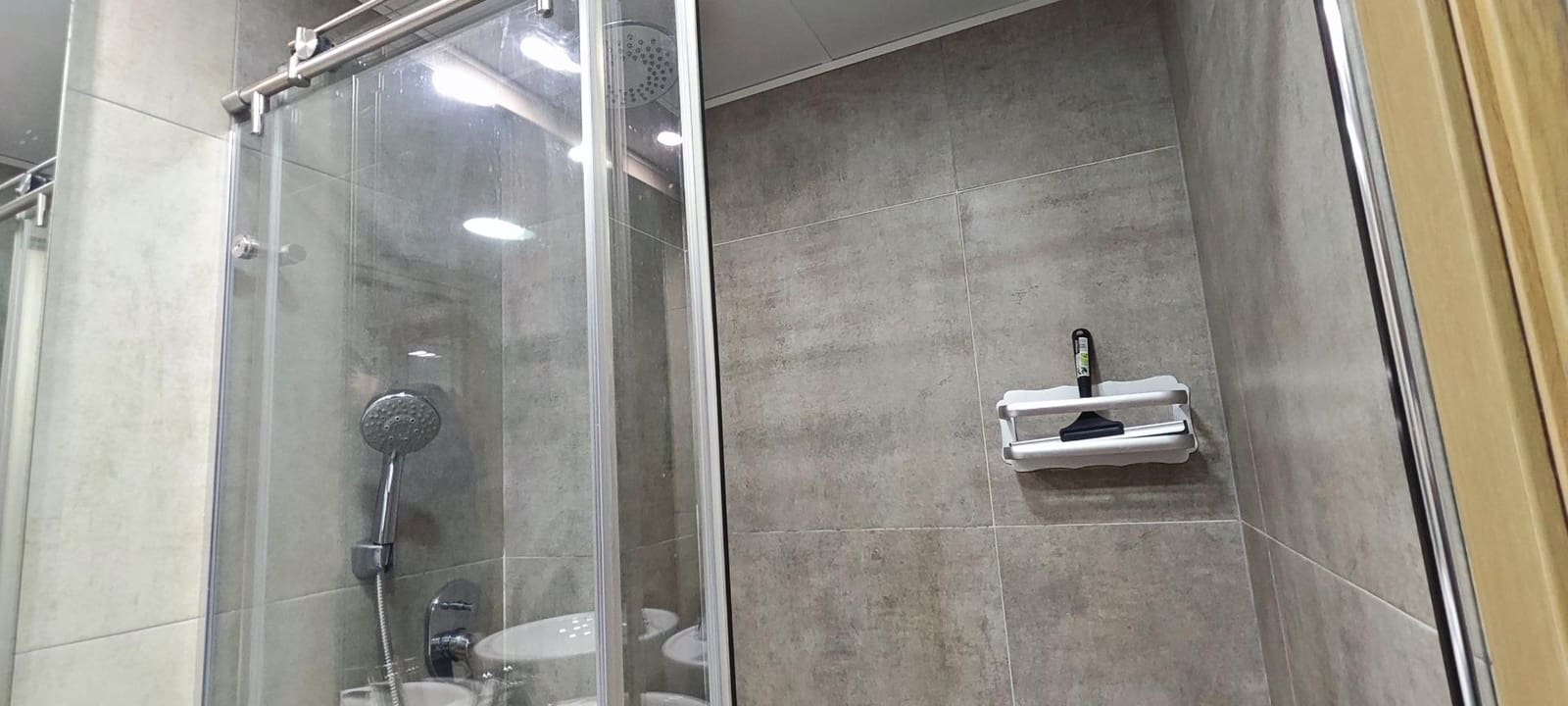 2 chambre Appartement à vendre à Playa de San Juan avec piscine - 410 000 € (Ref: 9730260)