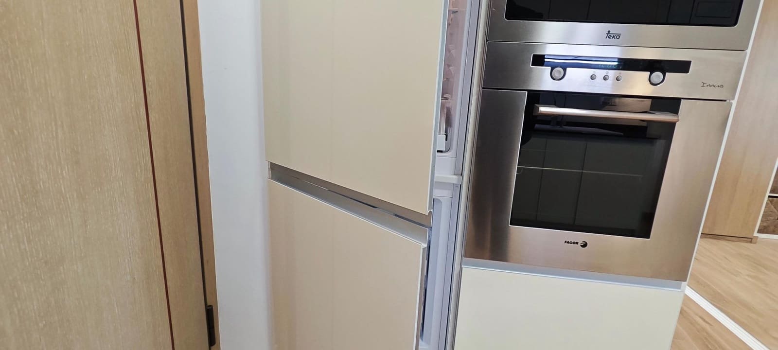 2 chambre Appartement à vendre à Playa de San Juan avec piscine - 410 000 € (Ref: 9730260)