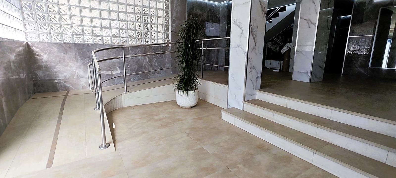 2 chambre Appartement à vendre à Playa de San Juan avec piscine - 410 000 € (Ref: 9730260)