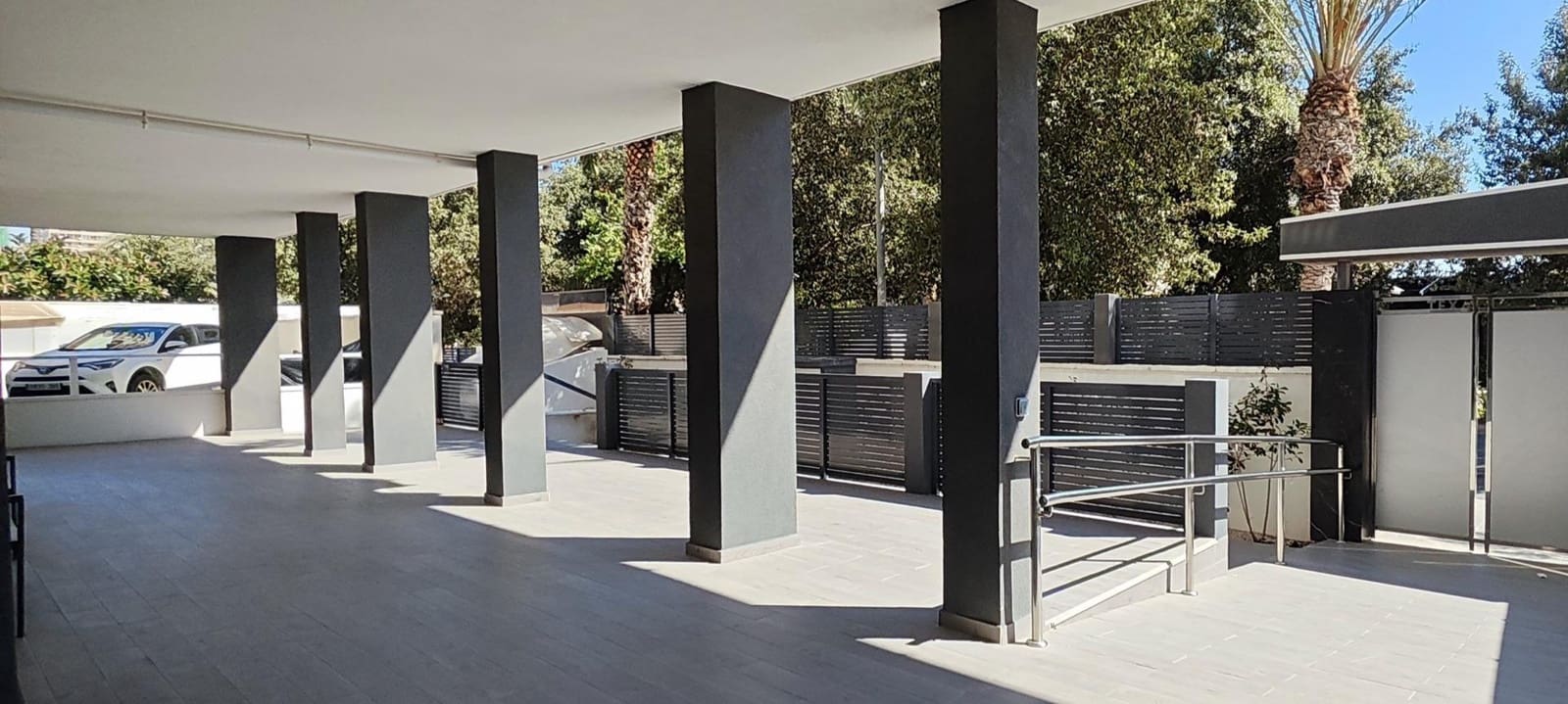 2 chambre Appartement à vendre à Playa de San Juan avec piscine - 410 000 € (Ref: 9730260)