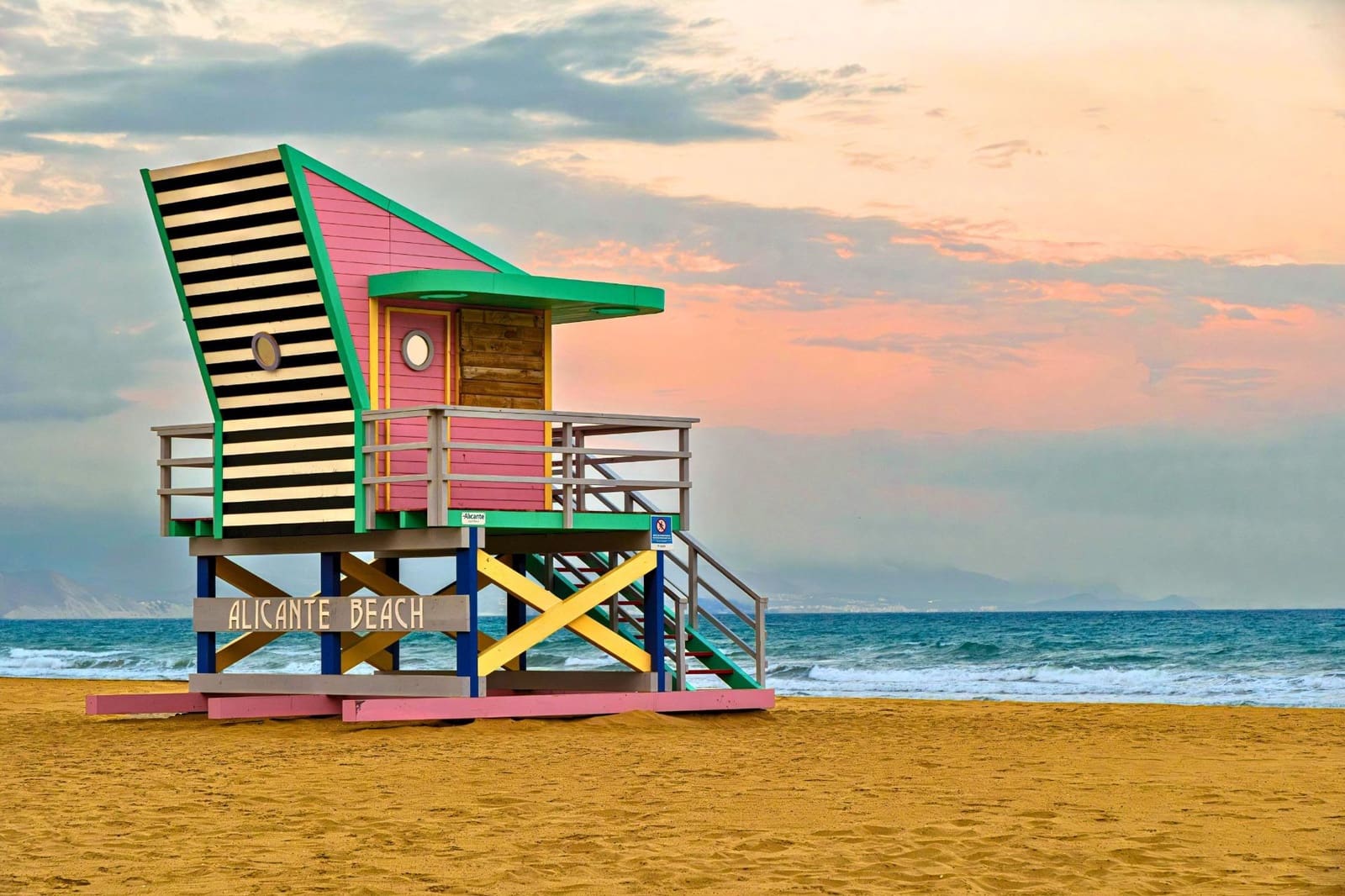 2 chambre Appartement à vendre à Playa de San Juan avec piscine - 410 000 € (Ref: 9730260)